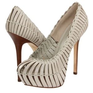 REPORT Signature ‘Calyer’ Slatted Platform Pumps